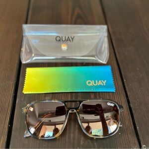 QUAY On The Fly Aviator Sunglasses